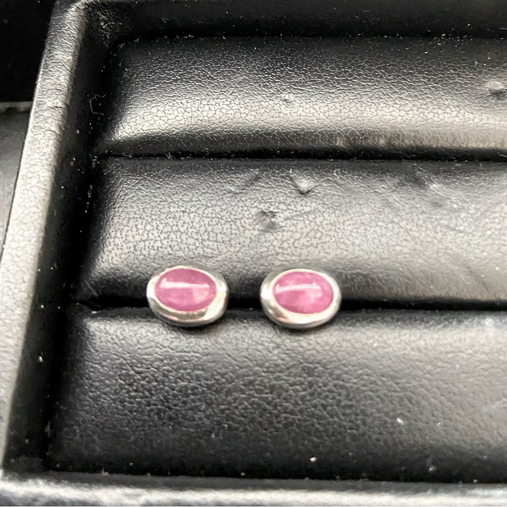 Beautiful pink/purple post earrings